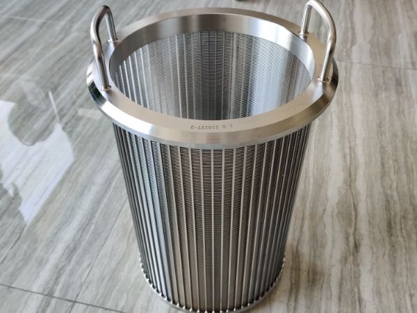A wedge wire filter basket with a carrying handle