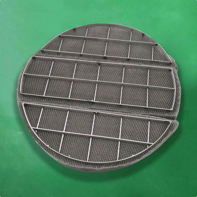A set of demister pad are divided into several parts.