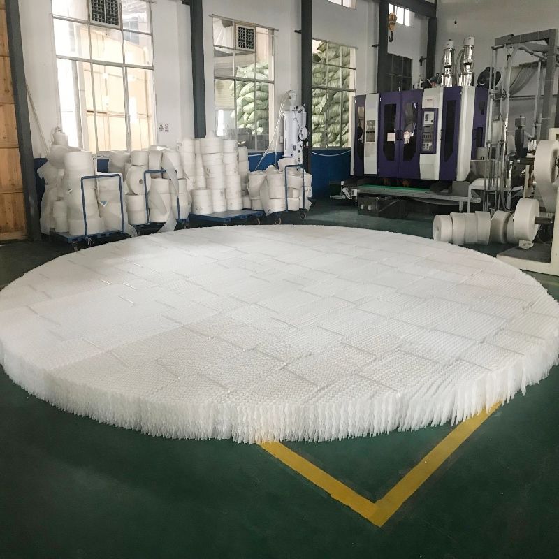 Plastic large diameter structured packing