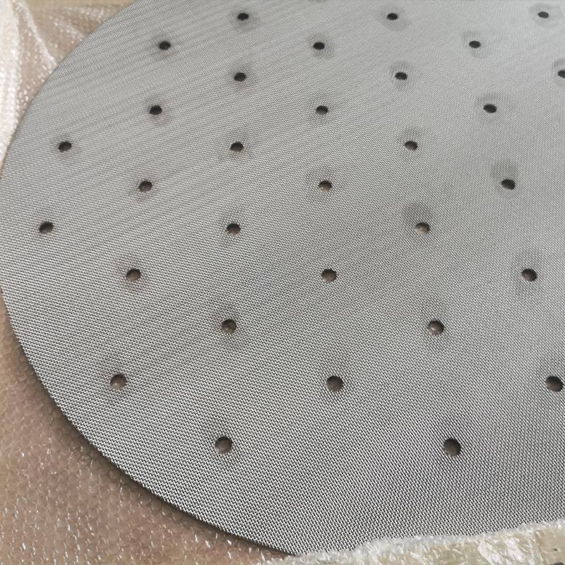 Sintered mesh with several round holes