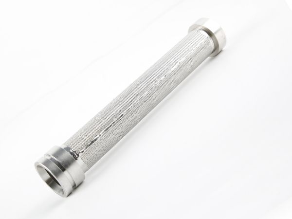A sintered mesh candle filter with customized connectors