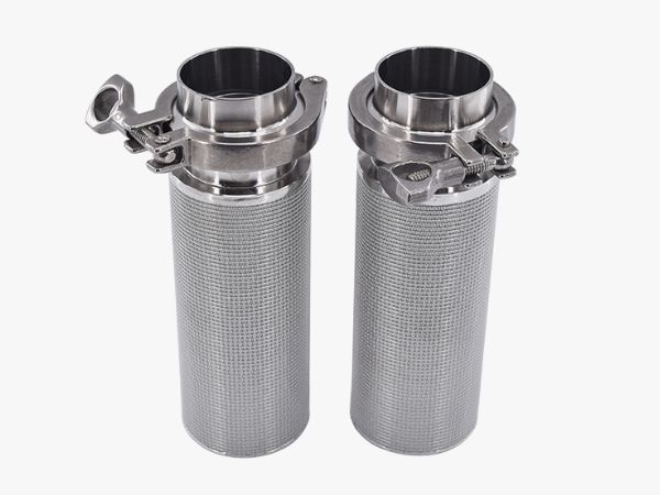 2 sintered mesh candle filters with a quick opening connector