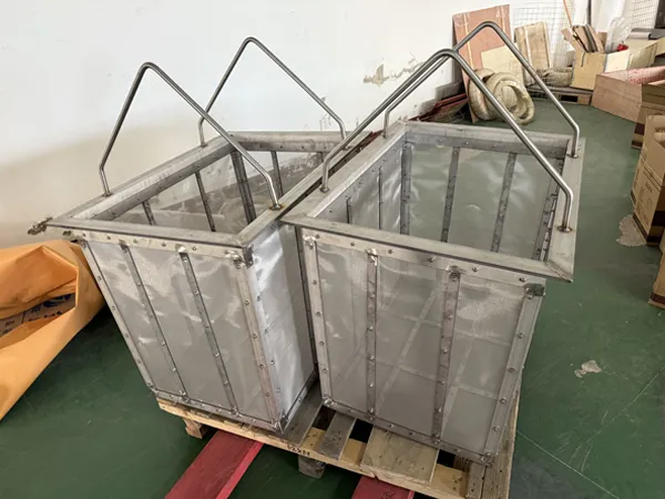 Square wire mesh basket in a factory