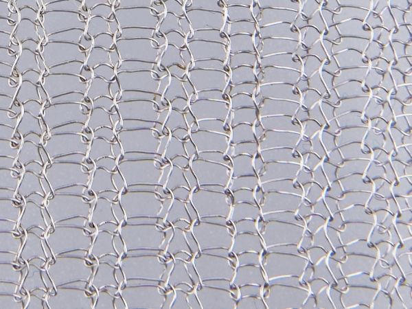 The details of stainless steel knitted mesh are displayed.