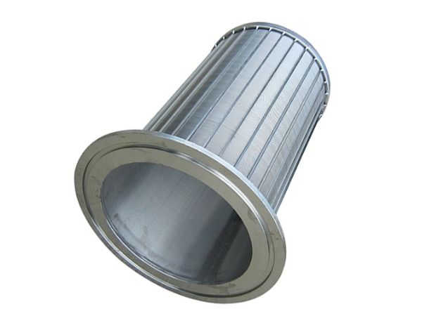 Wedge wire self cleaning filter without reinforcing ring